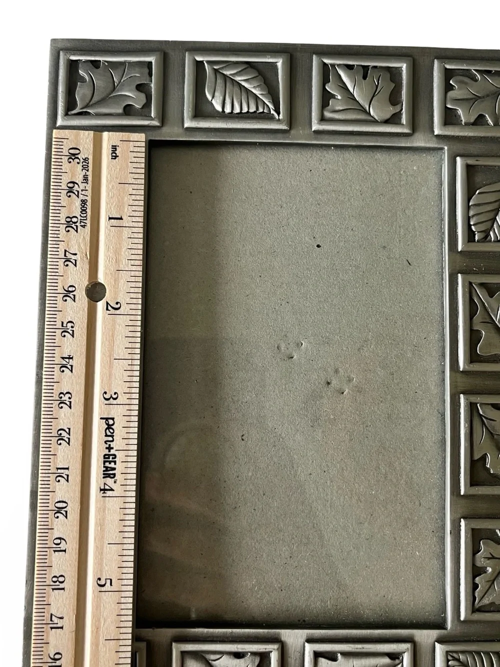 Silver Frame Leaf Pattern 8” x 5.5”